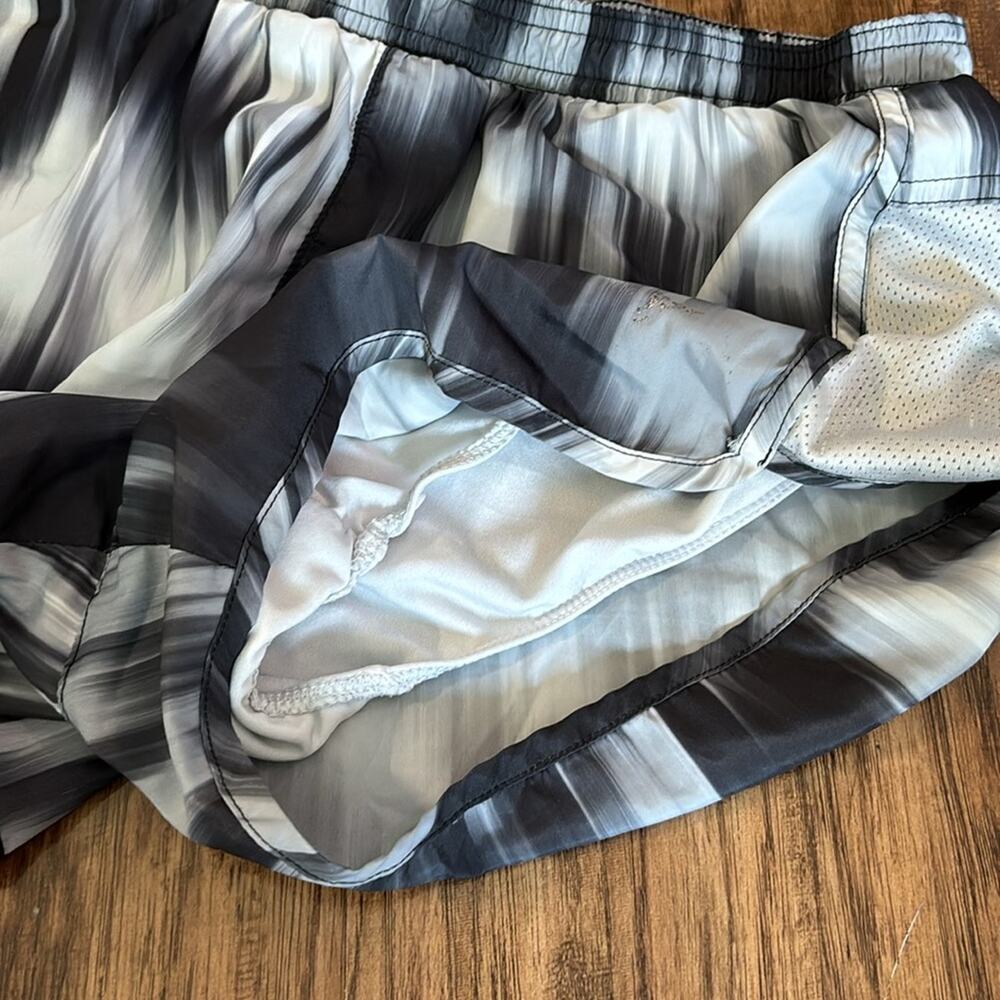 Old Navy active Running Shorts Grey White black womens XS lined drawstring - Picture 4 of 5